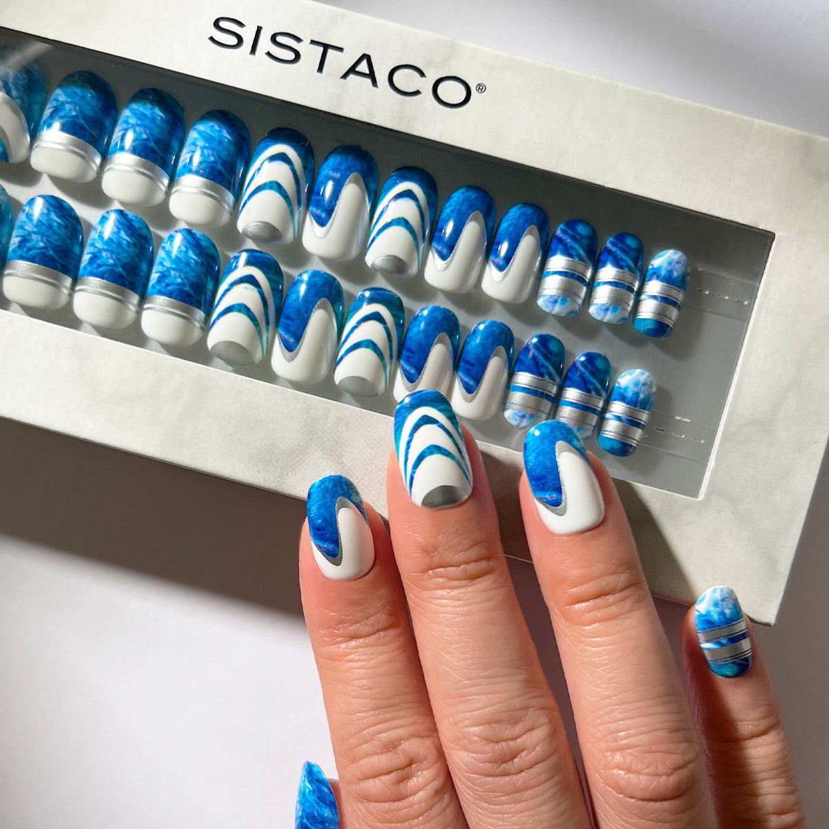 Ocean Glint - Oval Sustainable Nails